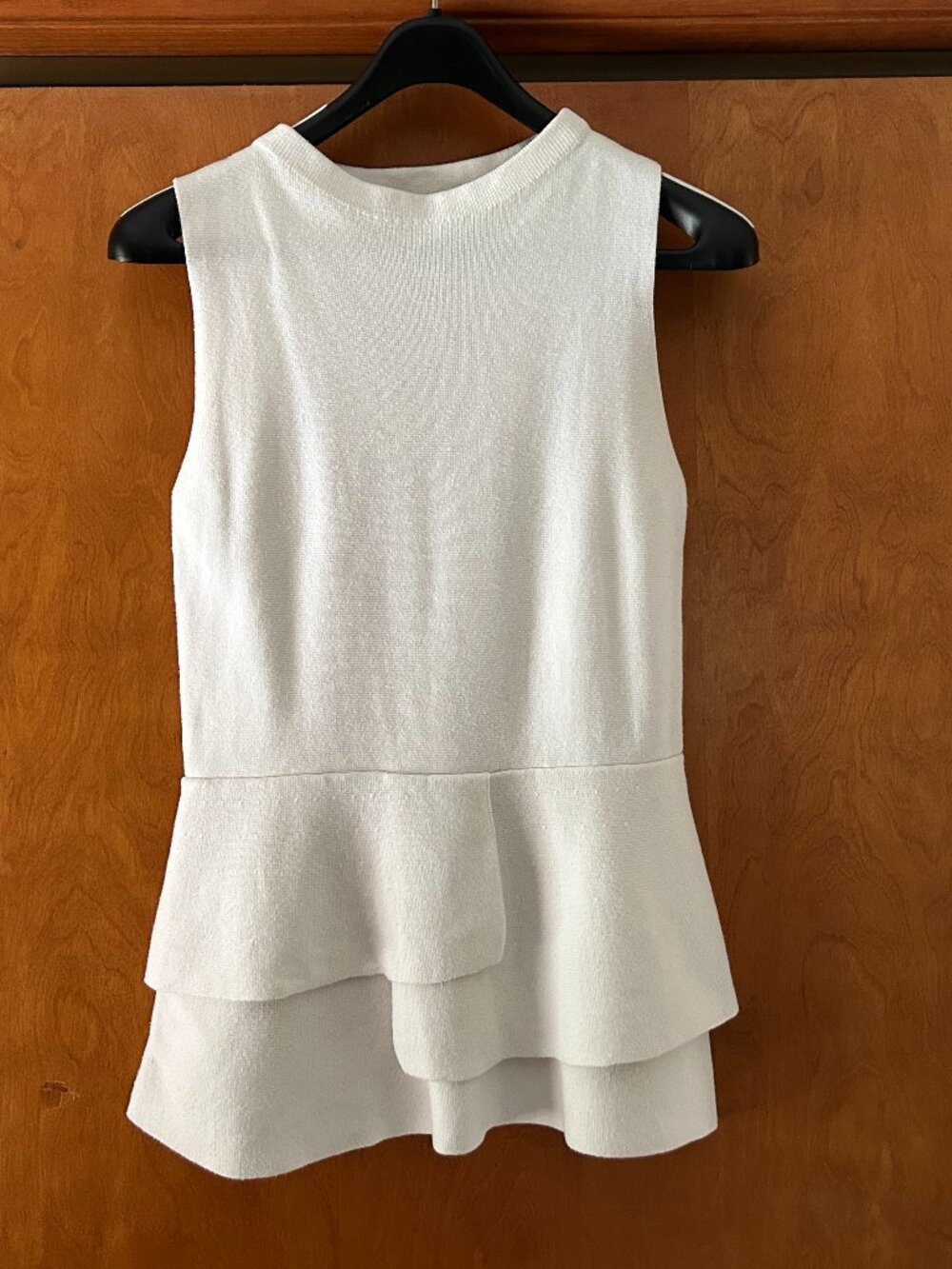 Banana Republic White Sleeveless Knit Peplum Top Size S